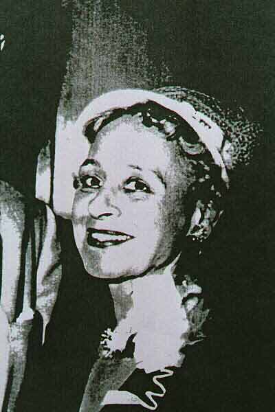 Esther05.jpg (104947 bytes)