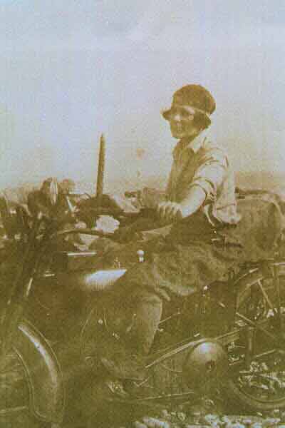 Lois26.jpg (66808 bytes)