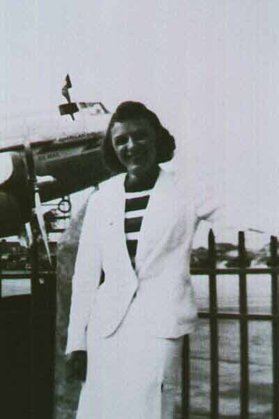 Ruth.jpg (54617 bytes)